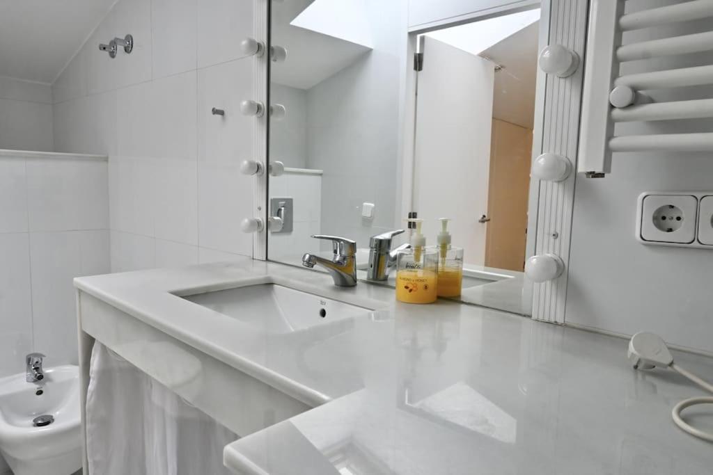 For You Rentals Apartamento Temporal Con Encanto A Pocos Metros Del Sol Myr13 Madrid Kültér fotó
